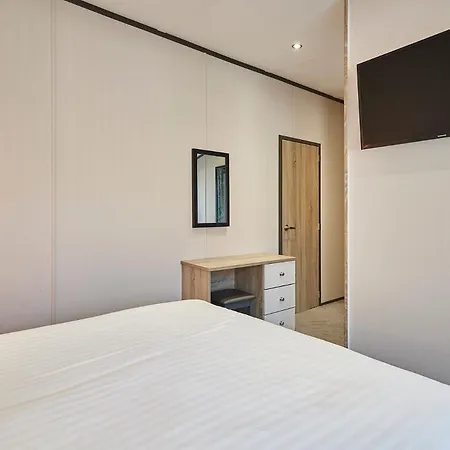 Bridgewater With Hot Tub * York