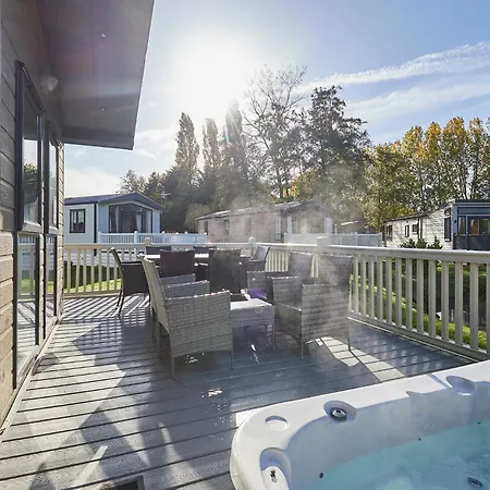 Bridgewater With Hot Tub Feriehus